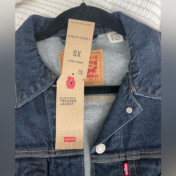 Levi’s Denim Ex Boyfriend Trucker Jacket, size XS - Picture 4 of 4